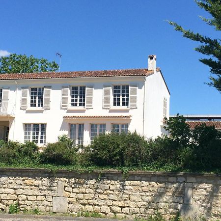 La Maison Blanche Saint-Jean-d'Angely Exterior foto